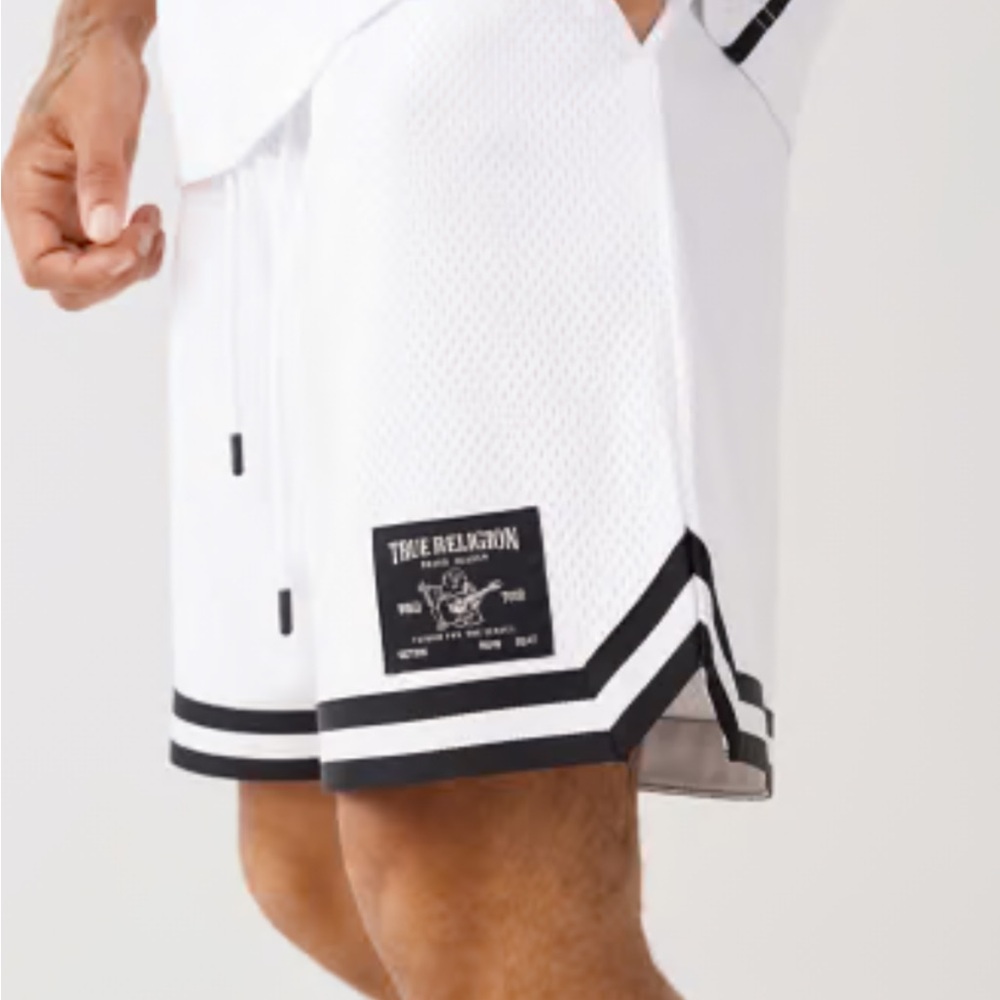 NWOT True Religion Basketball athletic mesh shorts. Never worn. Sz. XL/TG